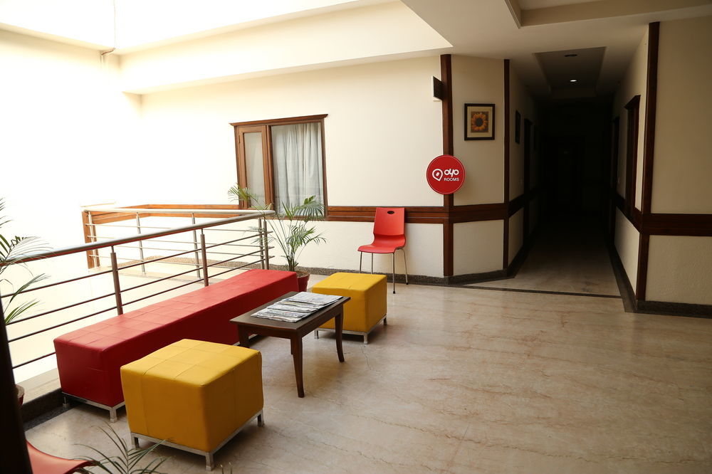 Oyo Rooms Chandigarh Sector 34 ภายนอก รูปภาพ